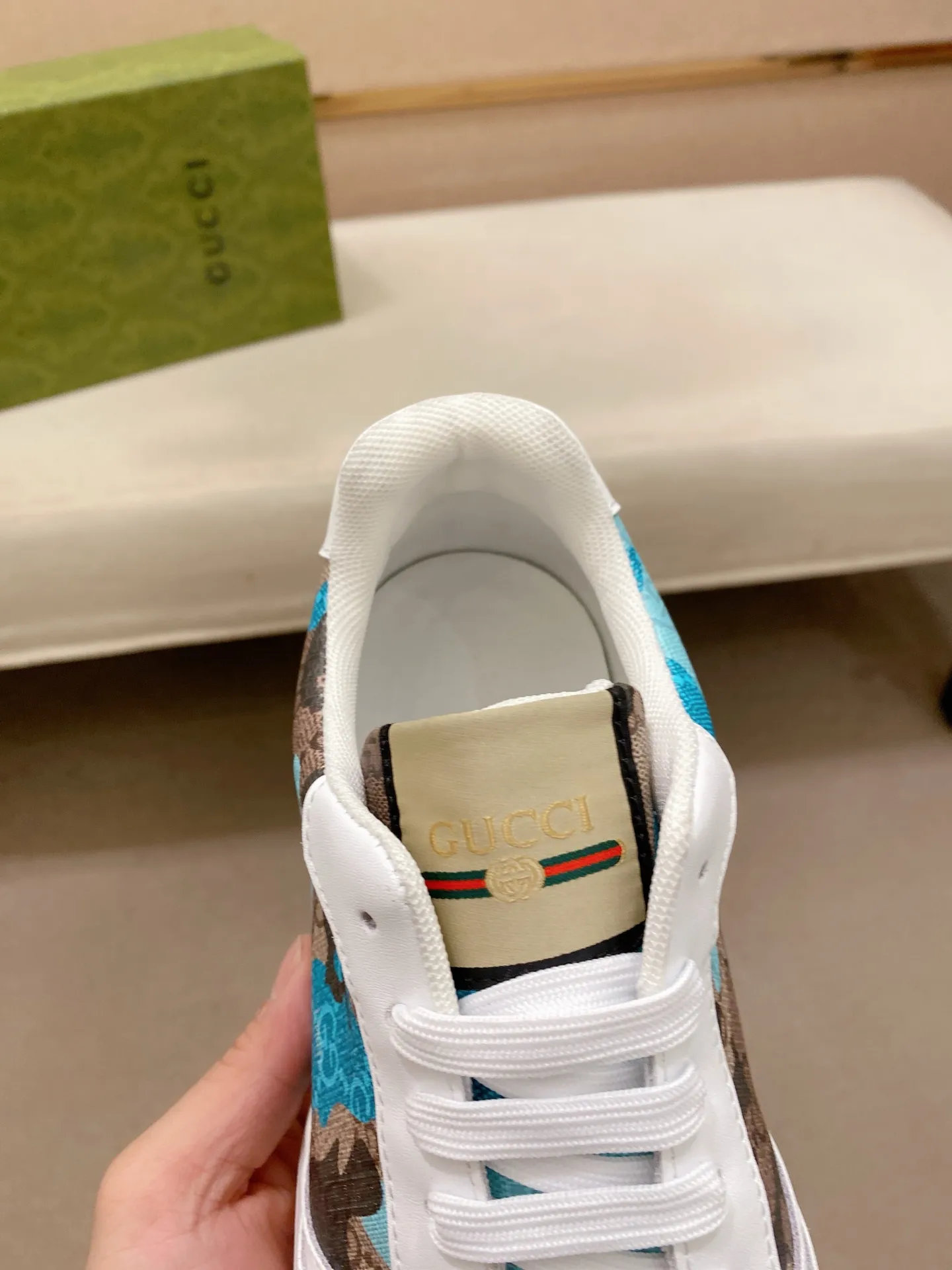 Ex-factory price 400💰【Gucci】Gucci men’s latest series of casual shoes! The official website is built 1:1. The upper is made of imported high-quality cowhide, and the lining is made of high-quality sheepskin, which is soft and comfortable. Picky selection of materials and exquisite workmanship give you the best enjoyment. Number of yards: 38-44 yards.